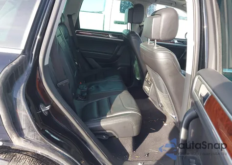 2012 Volkswagen Touareg Tdi Lux z USA, uszkodzony, nr VIN WVGEK9BP3CD009315